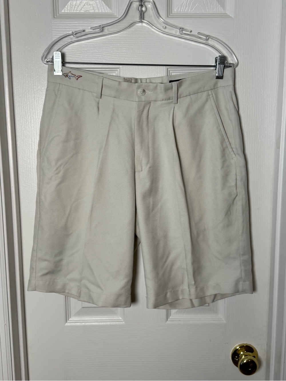Greg Norman Collection Men's Pleated Golf Shorts Size 32 Stone Beige Shark